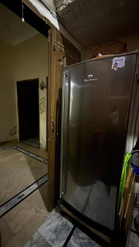 Microwave, Freezer And Fridge In Excellent Condition For Sale 5