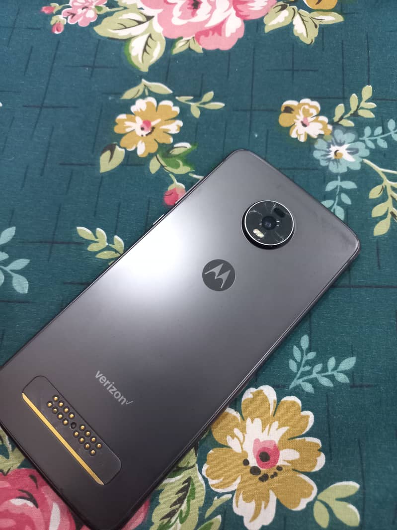 Moto Z4 4/128 pta approved 3