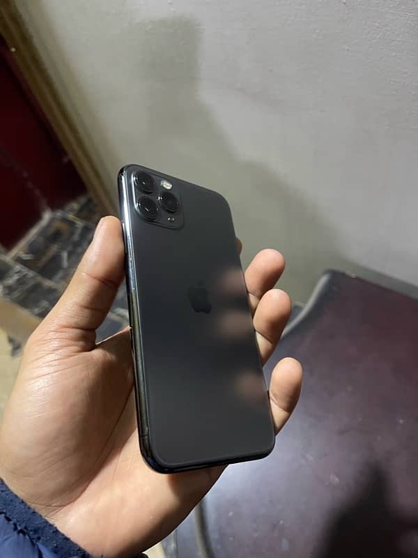 Apple iphone 11 pro 64 gb dual pta approved 1