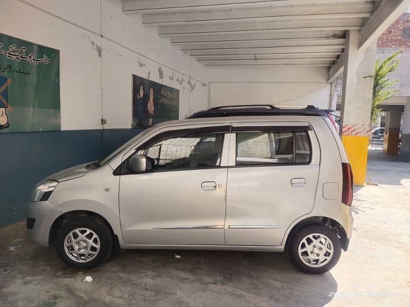 Suzuki Wagon R 2022 9