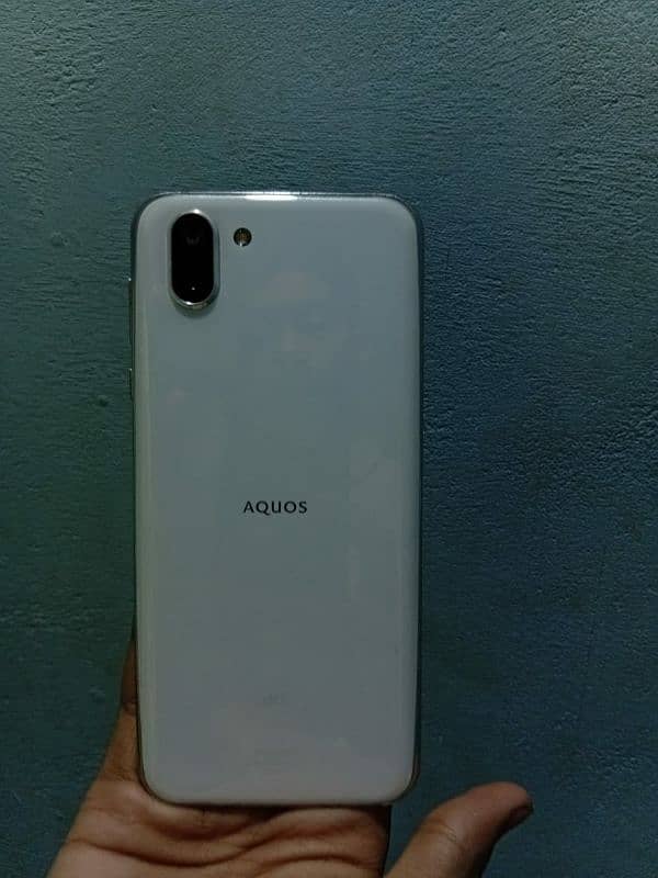 Aquos r2. 2