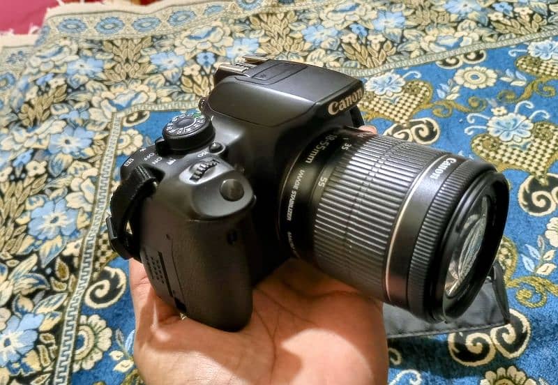 Canon 700D with Accessories 3