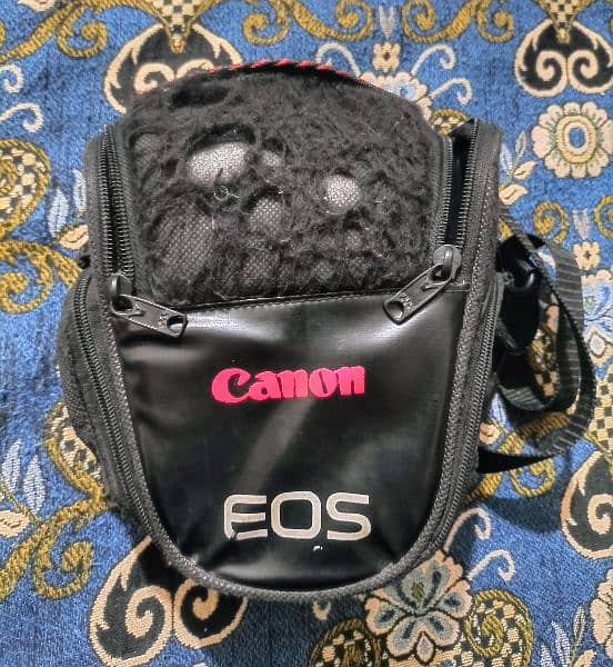 Canon 700D with Accessories 8