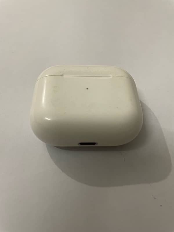 airpods 3 with wireless charging case 1