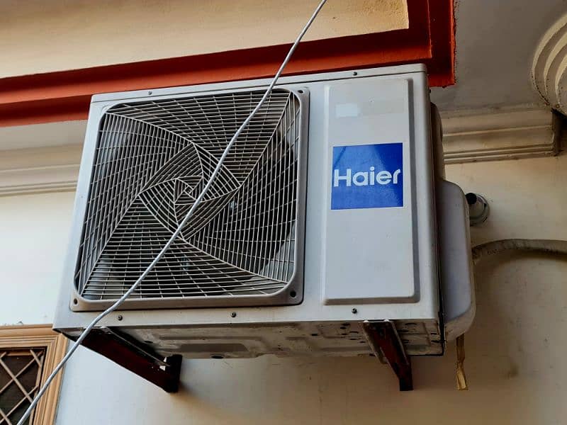 Haier split ac 1.5 ton Runing condeshn 2