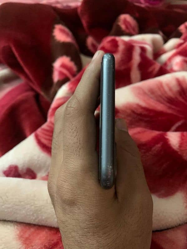 iphone 8 plus pta apporad ha screen chang ha finger ok ha 2