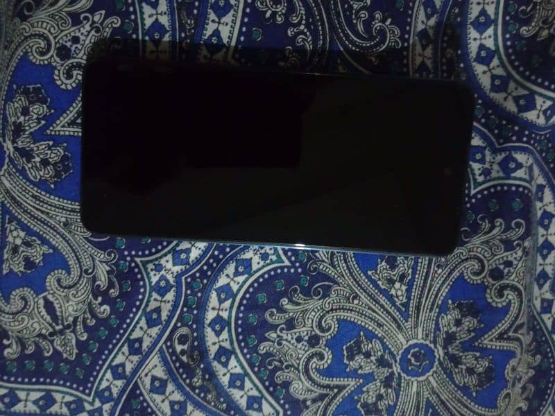 Infinix hot 40i 8 128 full box good condition good batter 2