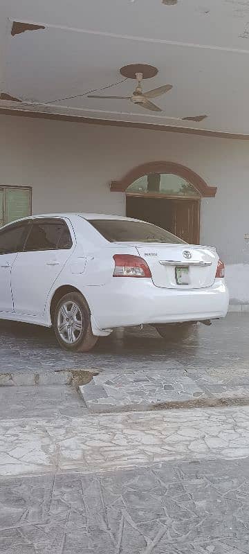 Toyota Belta 2006/2012 3