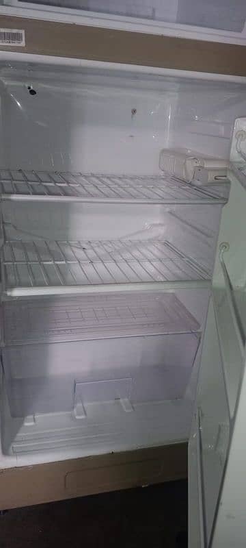 Dawlance medium size fridge on hy just guess dalni hy 3