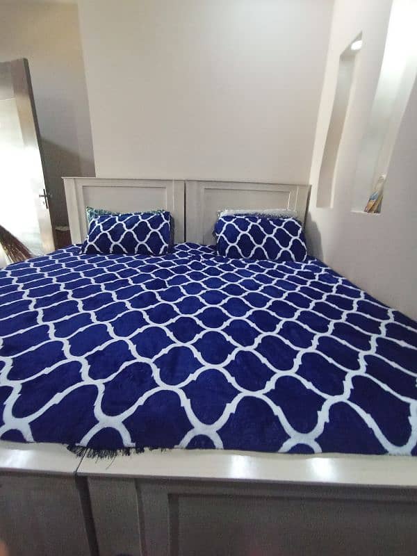 New single bed for sale contact on number 03338355581 4