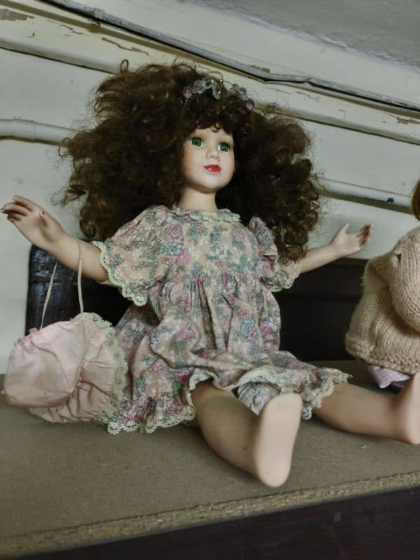 Beautiful Antique Collector Dolls 7