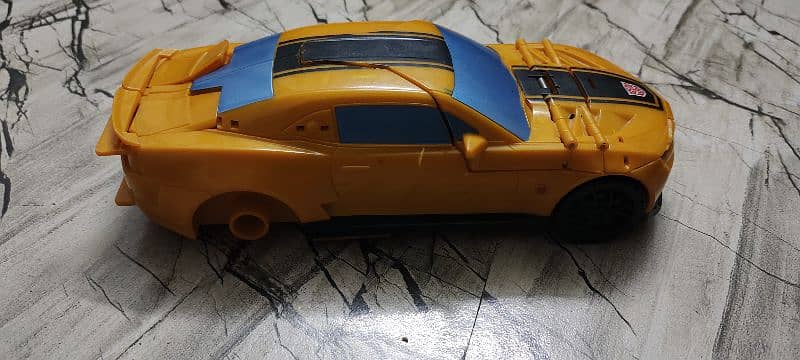 Bumblebee Transformer Robot Car 2