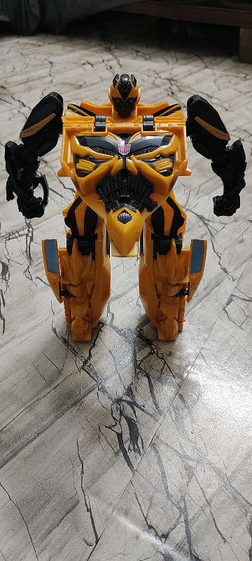 Bumblebee Transformer Robot Car 4