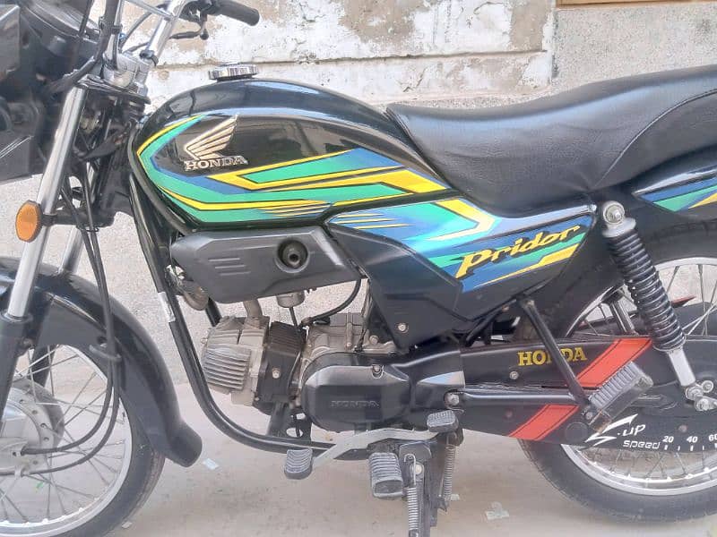 Honda prider CD 100 cc motorcycle 1