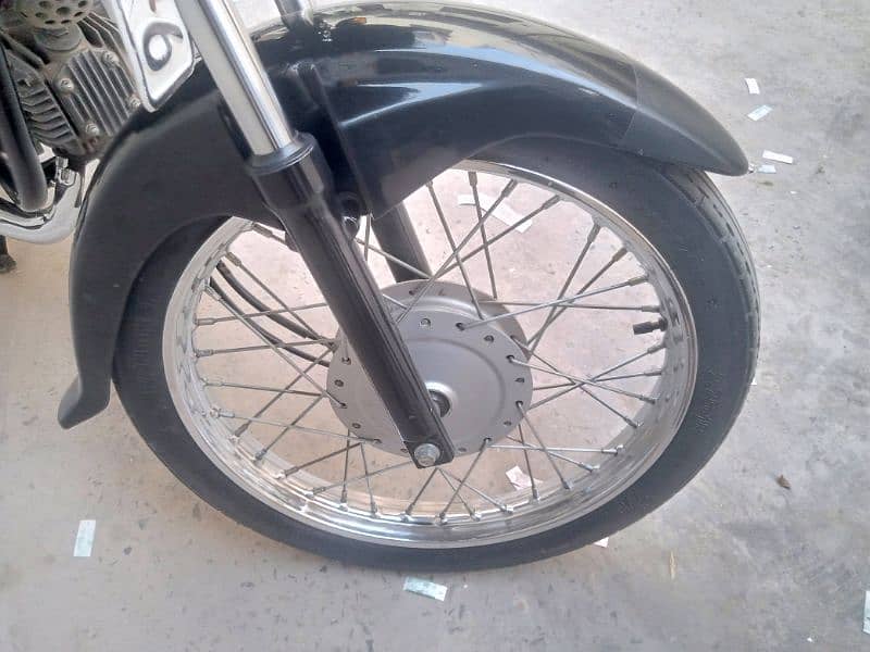 Honda prider CD 100 cc motorcycle 3