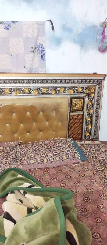 king size double bed with one side table and dressing lush condition 4