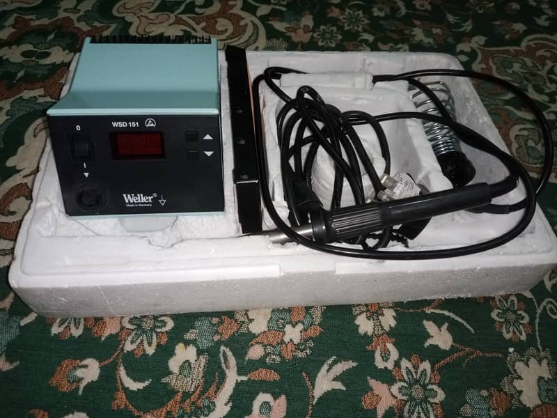 WSD 151 Soldering Station 2