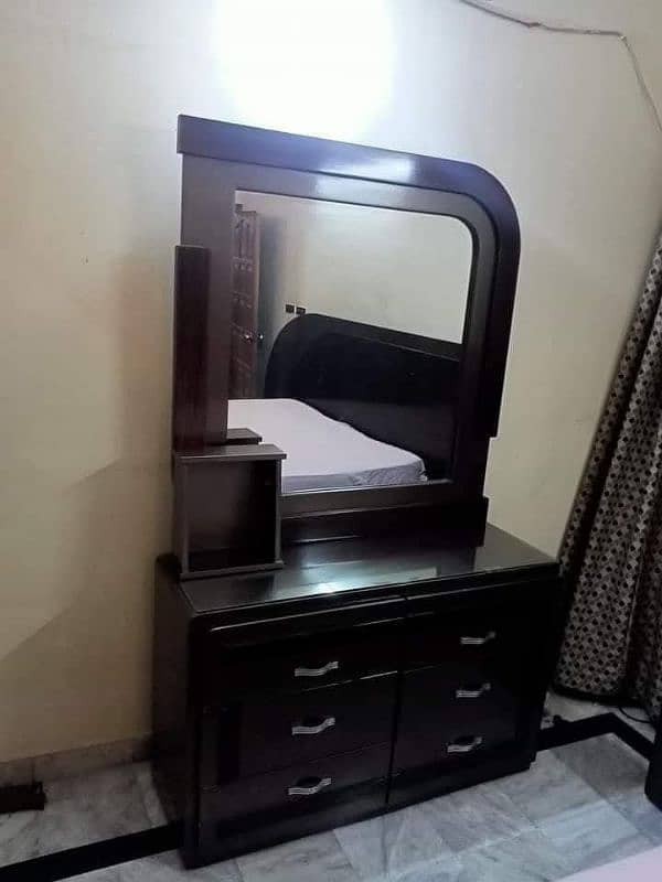 Dressing Table for Sale 0