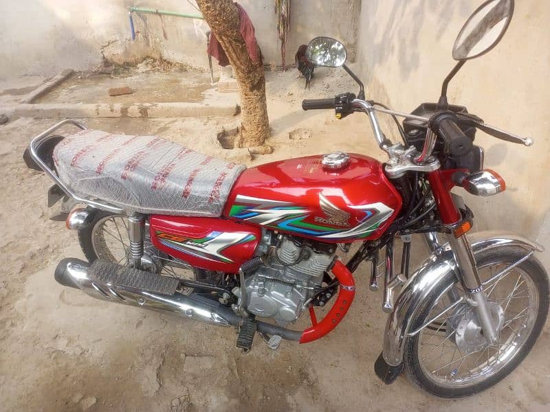 Honda 125 motorcycle hai 2