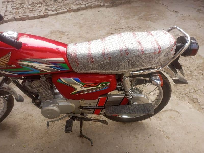 Honda 125 motorcycle hai 3