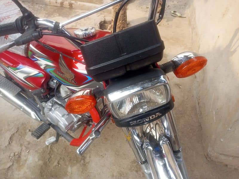 Honda 125 motorcycle hai 6