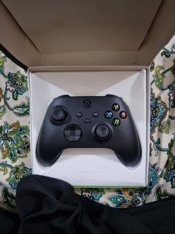 Xbox Carbon Black Controller 0