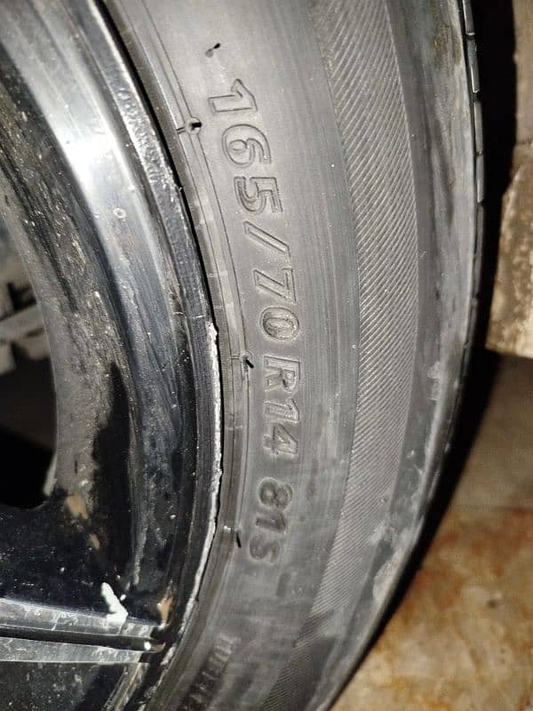 Bridgestone Tyres     (165/70/14) 2