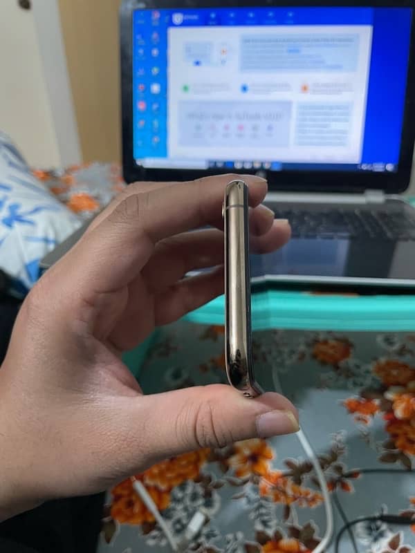 Iphone XS 64GB JV PTA APPROVED 4