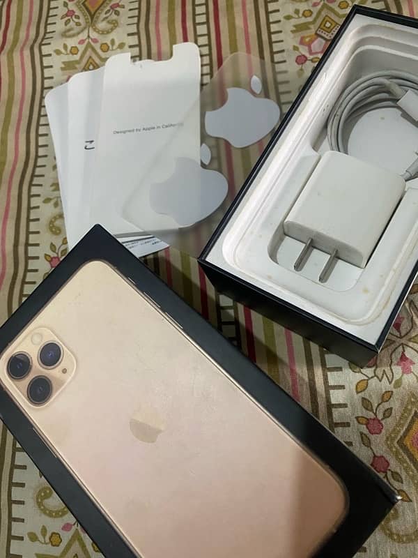 iphone 11 pro with box 6