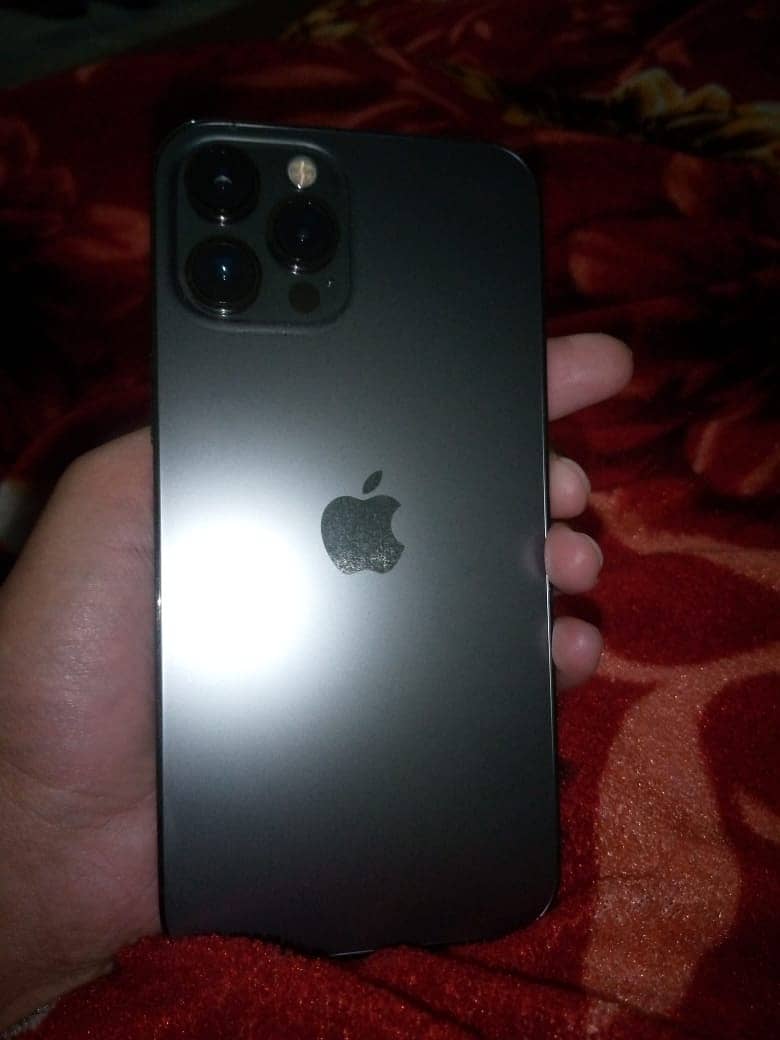 Apple iPhone 12 Pro Max 4