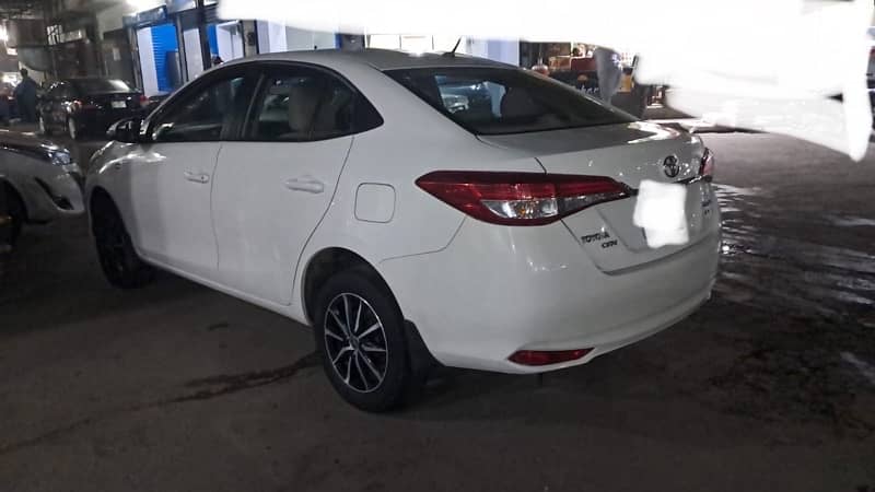 Toyota Yaris 1.3 ATIV 0