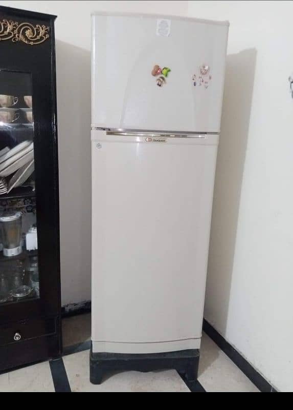 DAWALANCE SIMPLE  FRIDGE MODEL NO. 9188 0
