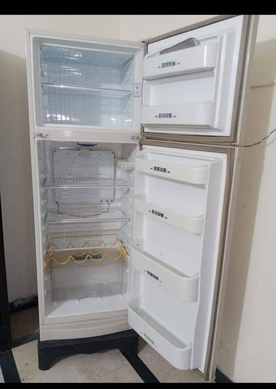 DAWALANCE SIMPLE  FRIDGE MODEL NO. 9188 1