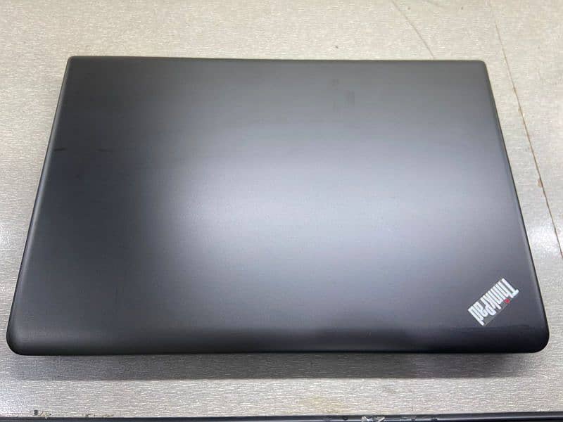 Lenovo ThinkPad E555 1