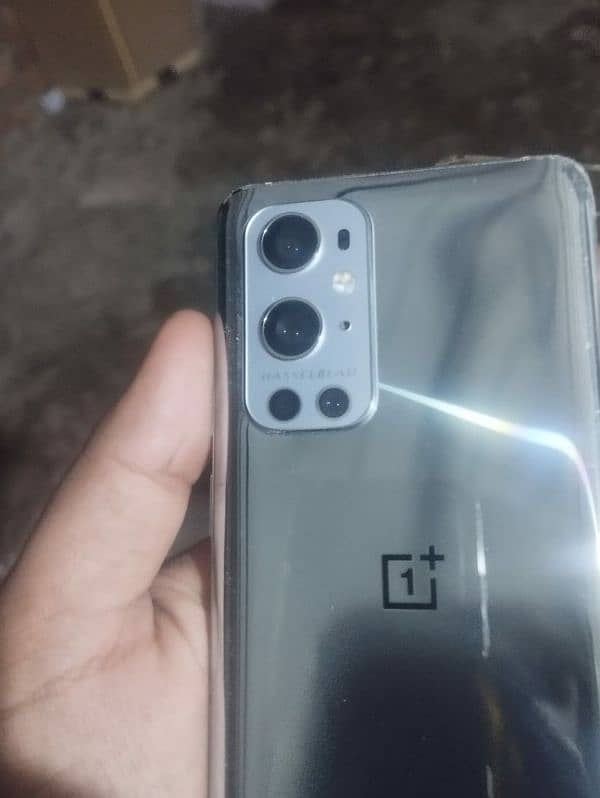 One plus 9 pro Good Candeshan 1