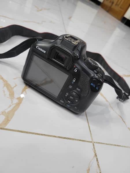 Canon dslr eos 1300D 1