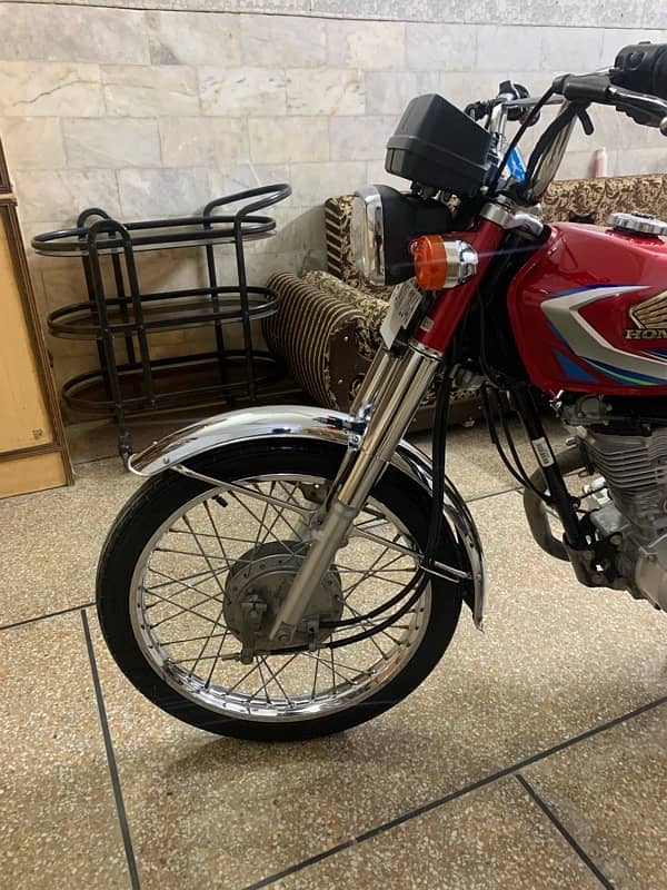 honda cg125 lush condition first owner 0