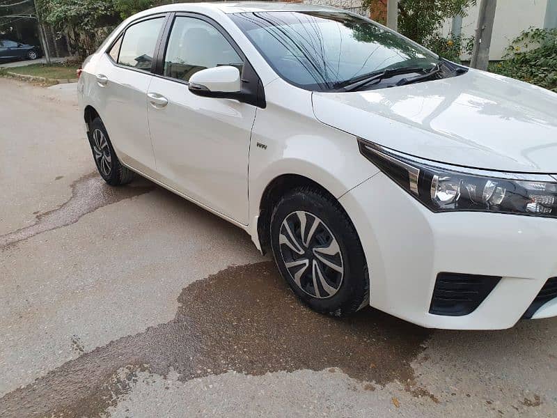 Toyota Corolla GLI 2016 b2b  full original manual 14