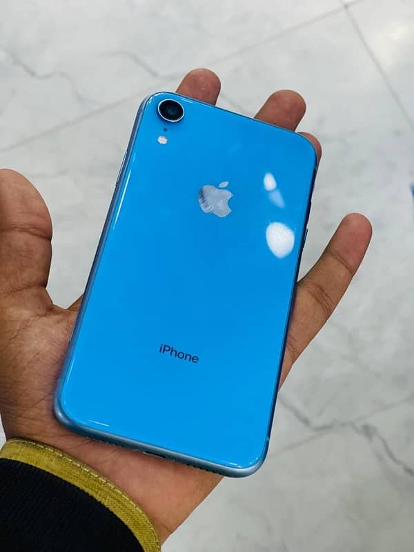 IPhone XR 64Gb  non pTa price 29999 urgent sell 2