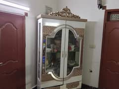 urgent sale furniture ghr shifting ke wajha se