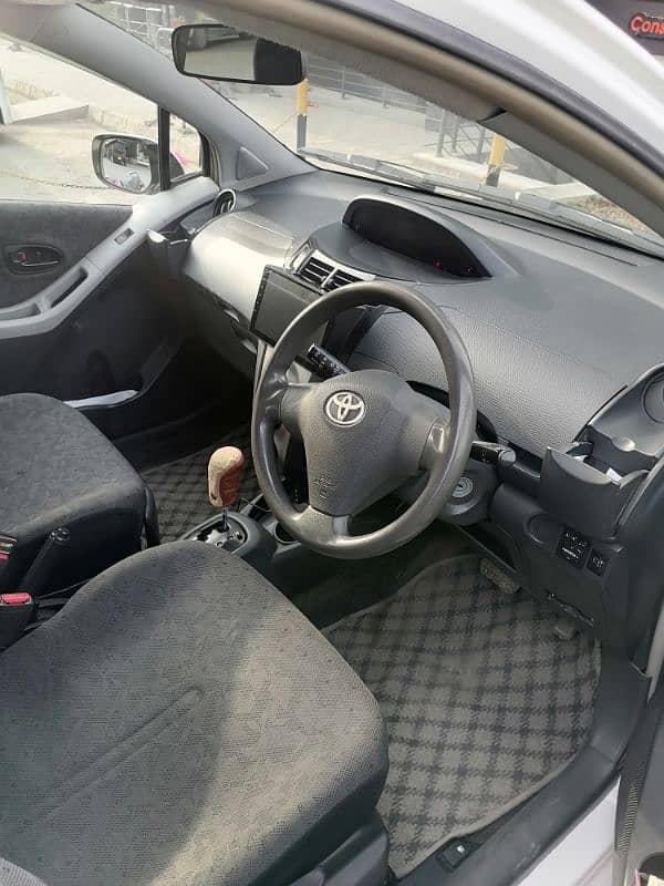 Toyota Vitz 2010 4