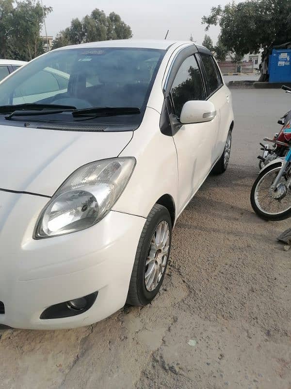 Toyota Vitz 2010 9