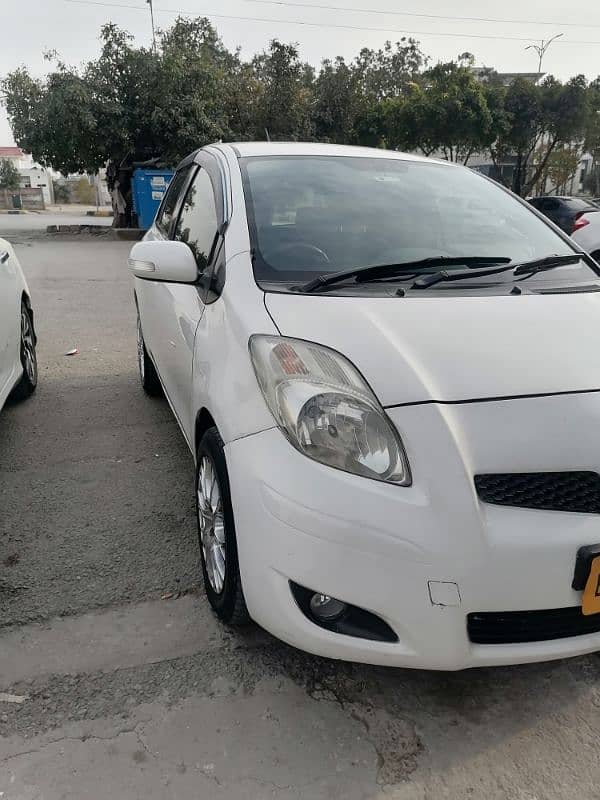 Toyota Vitz 2010 10