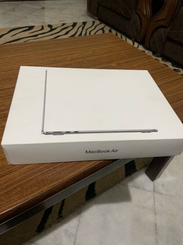 Apple Macbook Air M3 13’ 4