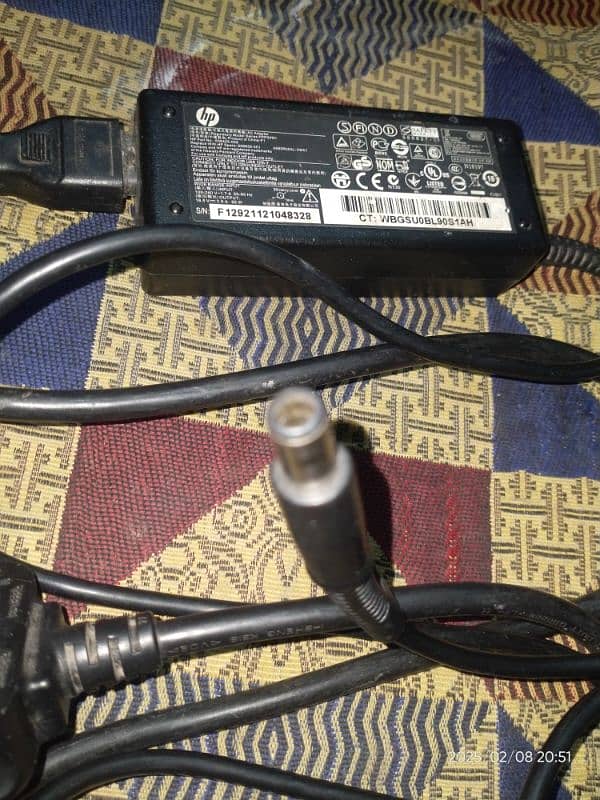 original HP laptop charger 1