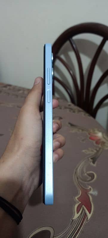 128/8 GB Real Me Note 50 4