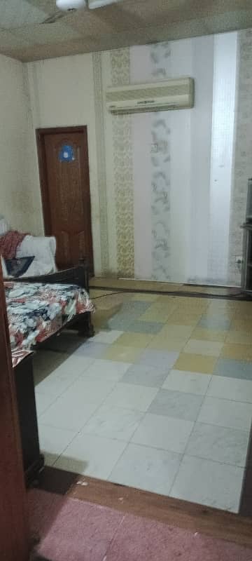 20 Marlas double storey old House main Shah Kamal Road jahanzeb Block Iqbal Town 10