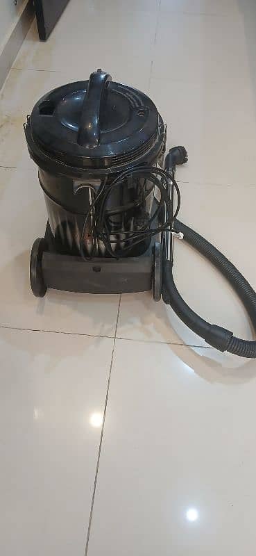 Vacuum cleaner 2