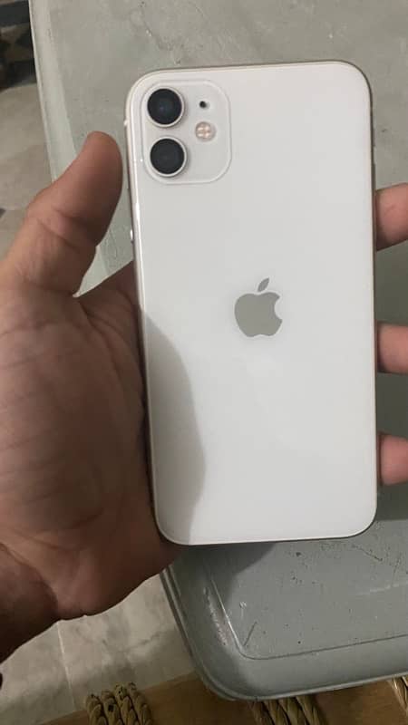 iphone 11 128 gb dual pta approved. 1