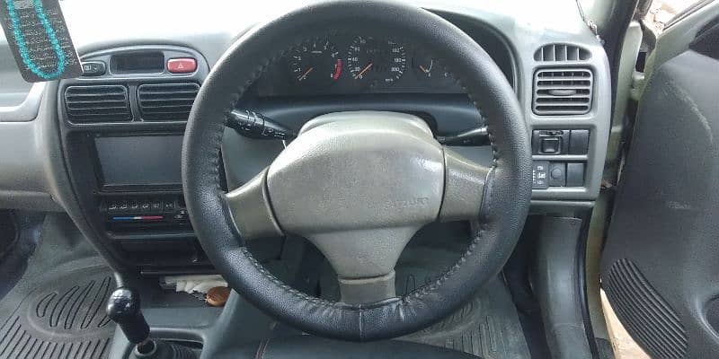 Suzuki Baleno 2000 12